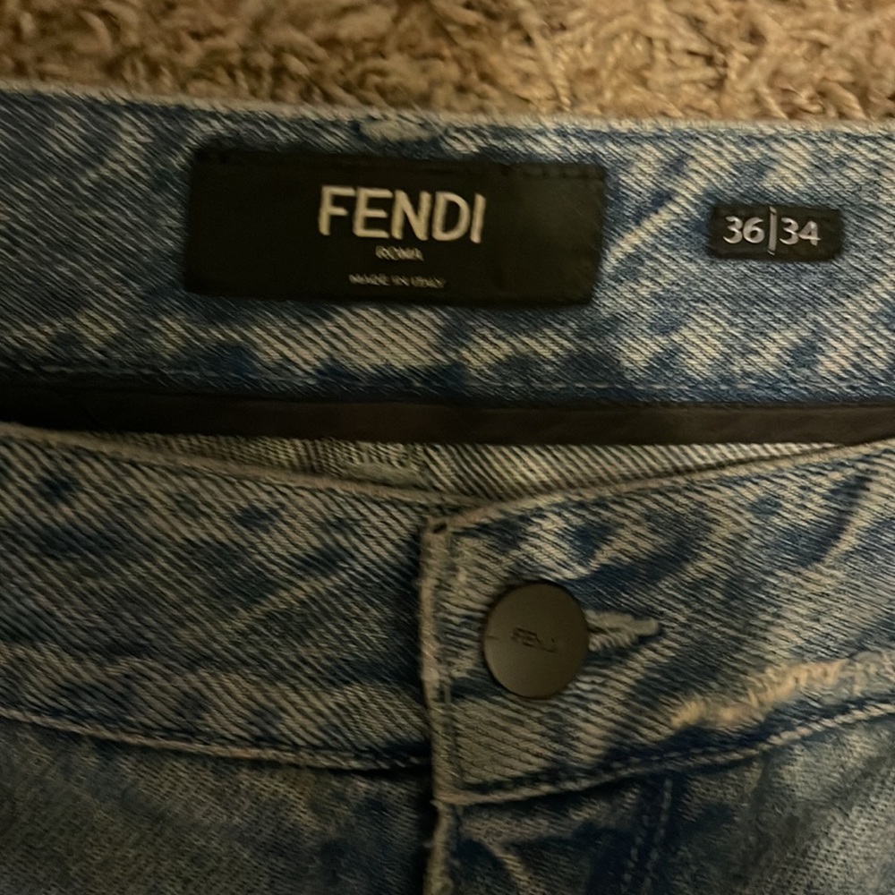 Fendi - Picture 2 of 5